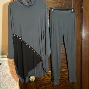 Comfy USA Gray Asymmetrical Tunic and Leggings Set